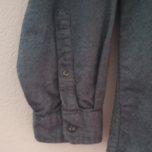 Eddie Bauer Men's Dark Grey Long Sleeve Relaxed Fit Button Flannel Shirt, XLT - Picture 3 of 11